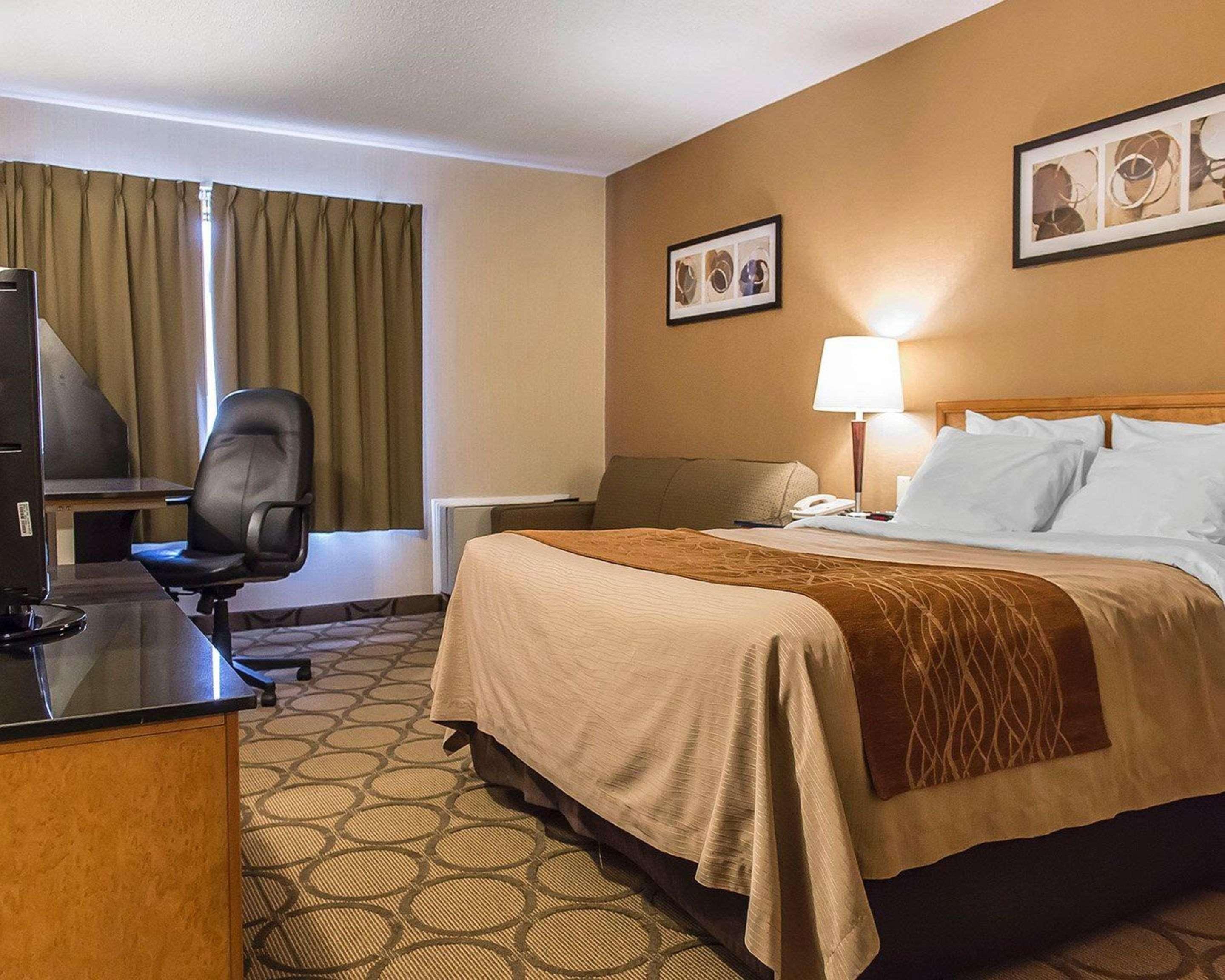 Comfort Inn Hwy 401 Kingston Zewnętrze zdjęcie