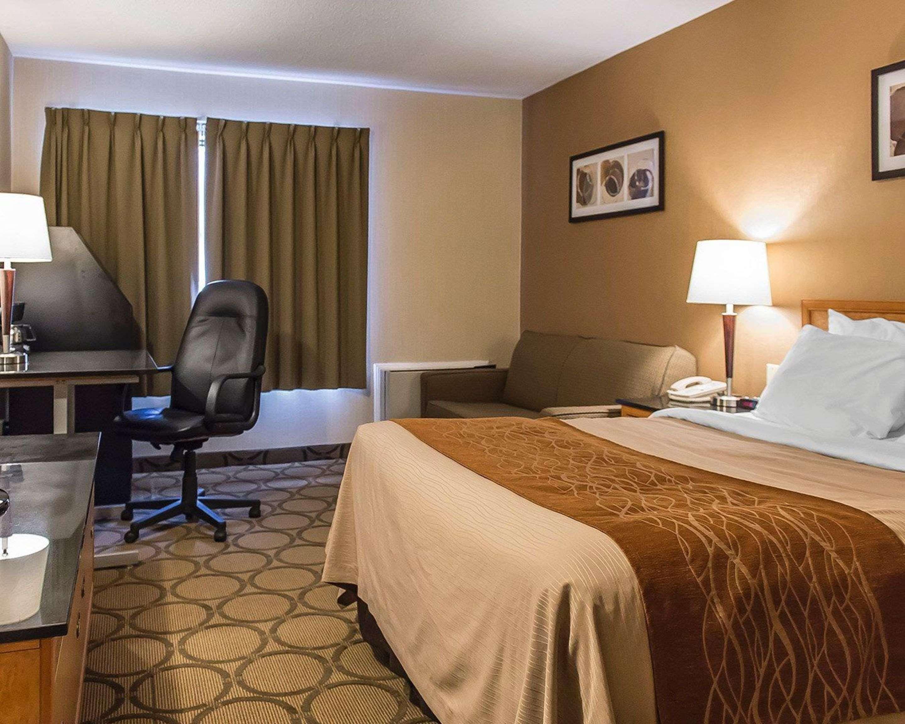 Comfort Inn Hwy 401 Kingston Zewnętrze zdjęcie