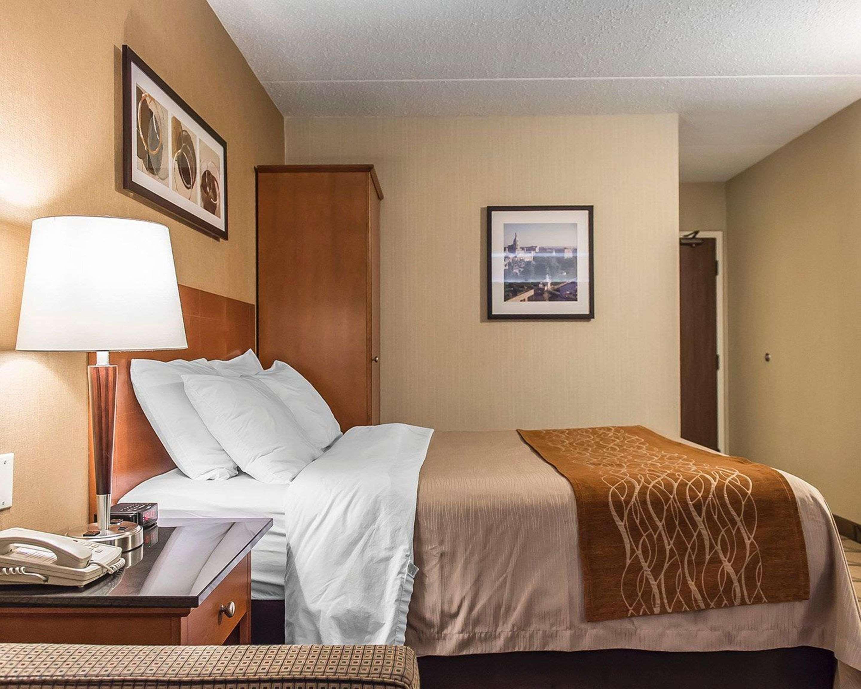 Comfort Inn Hwy 401 Kingston Zewnętrze zdjęcie