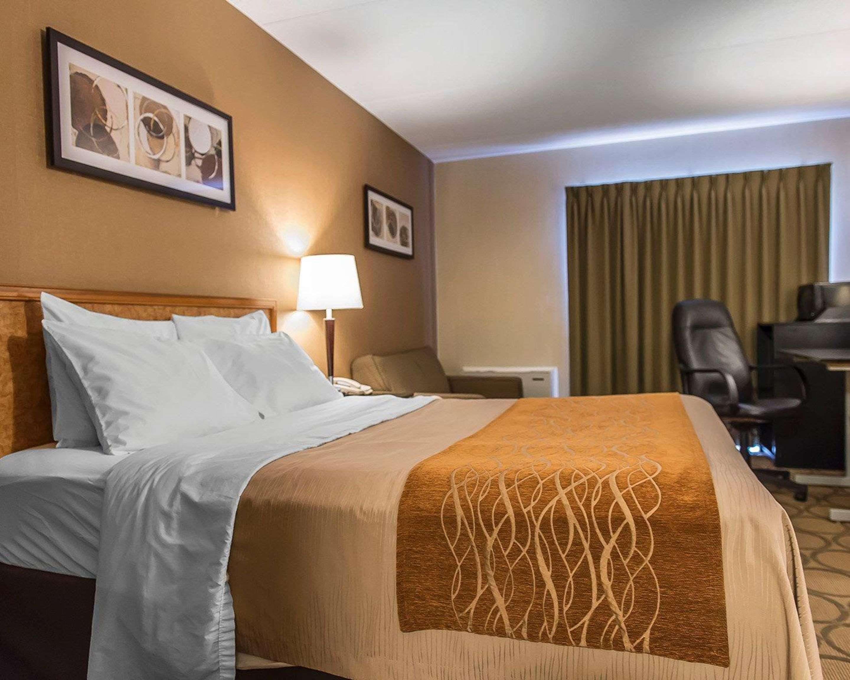 Comfort Inn Hwy 401 Kingston Zewnętrze zdjęcie