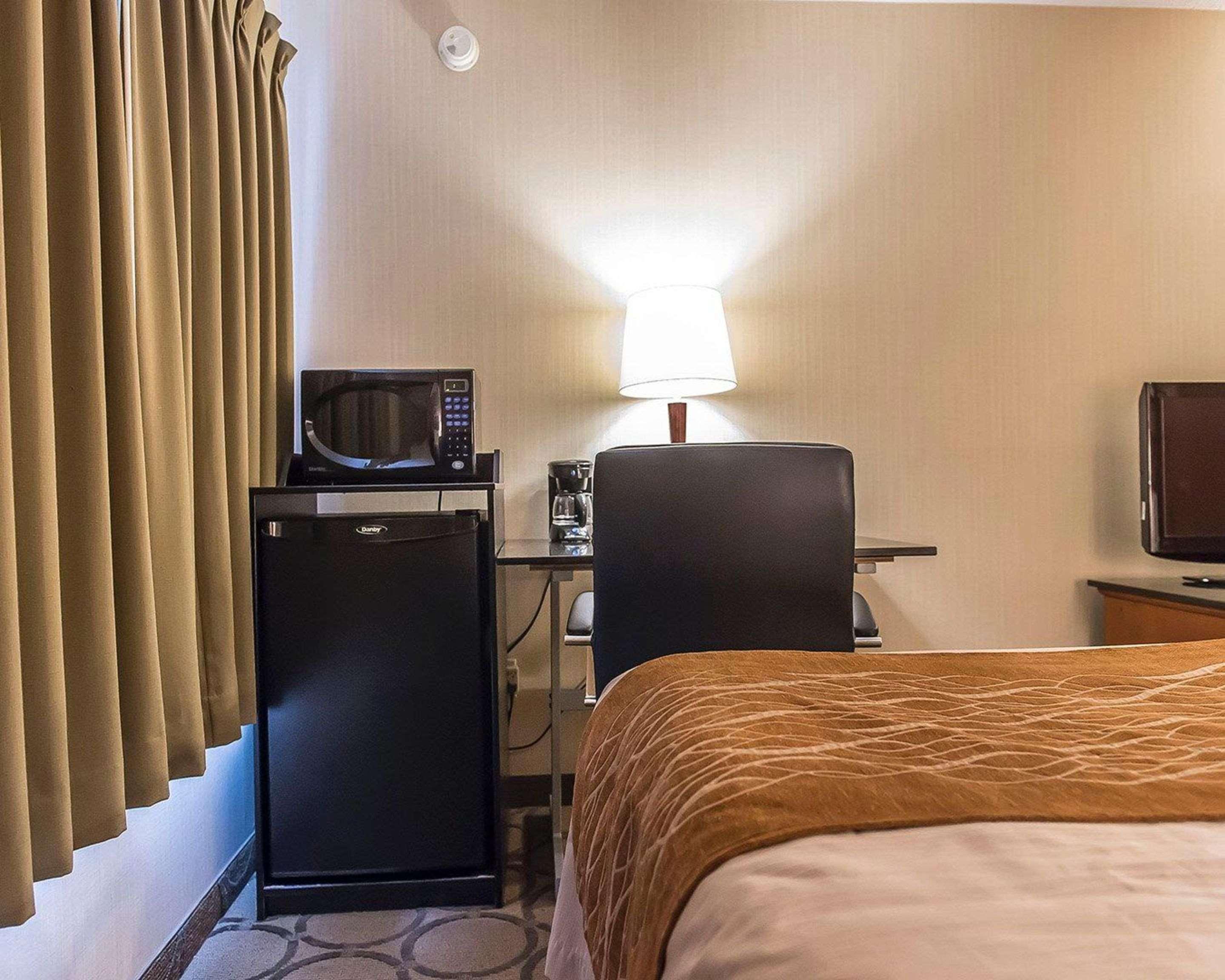 Comfort Inn Hwy 401 Kingston Zewnętrze zdjęcie
