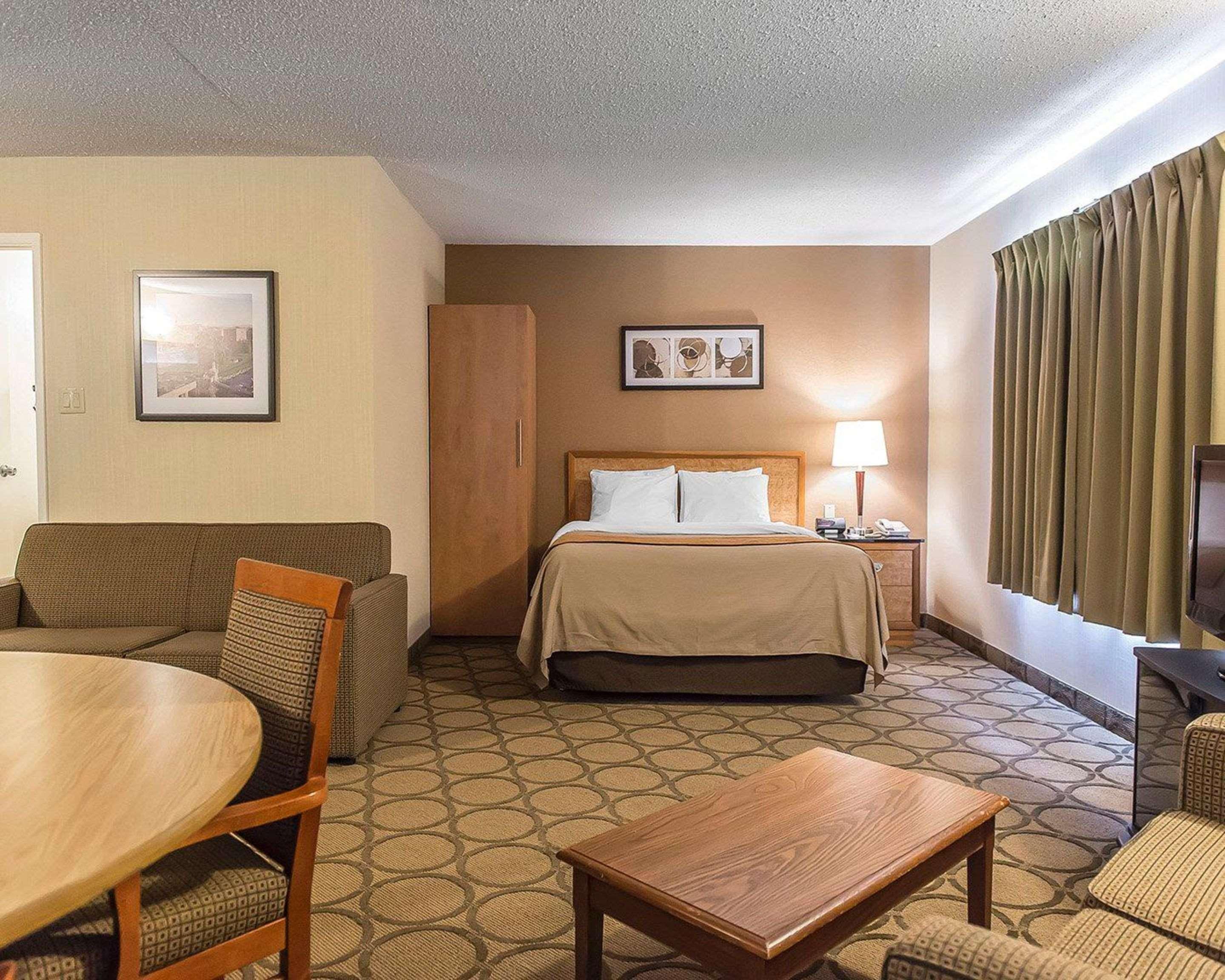 Comfort Inn Hwy 401 Kingston Zewnętrze zdjęcie