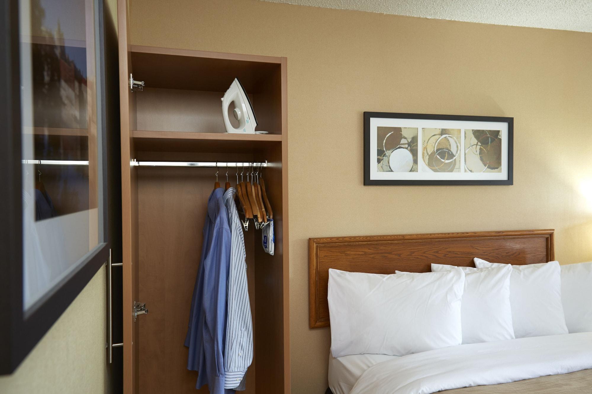 Comfort Inn Hwy 401 Kingston Zewnętrze zdjęcie