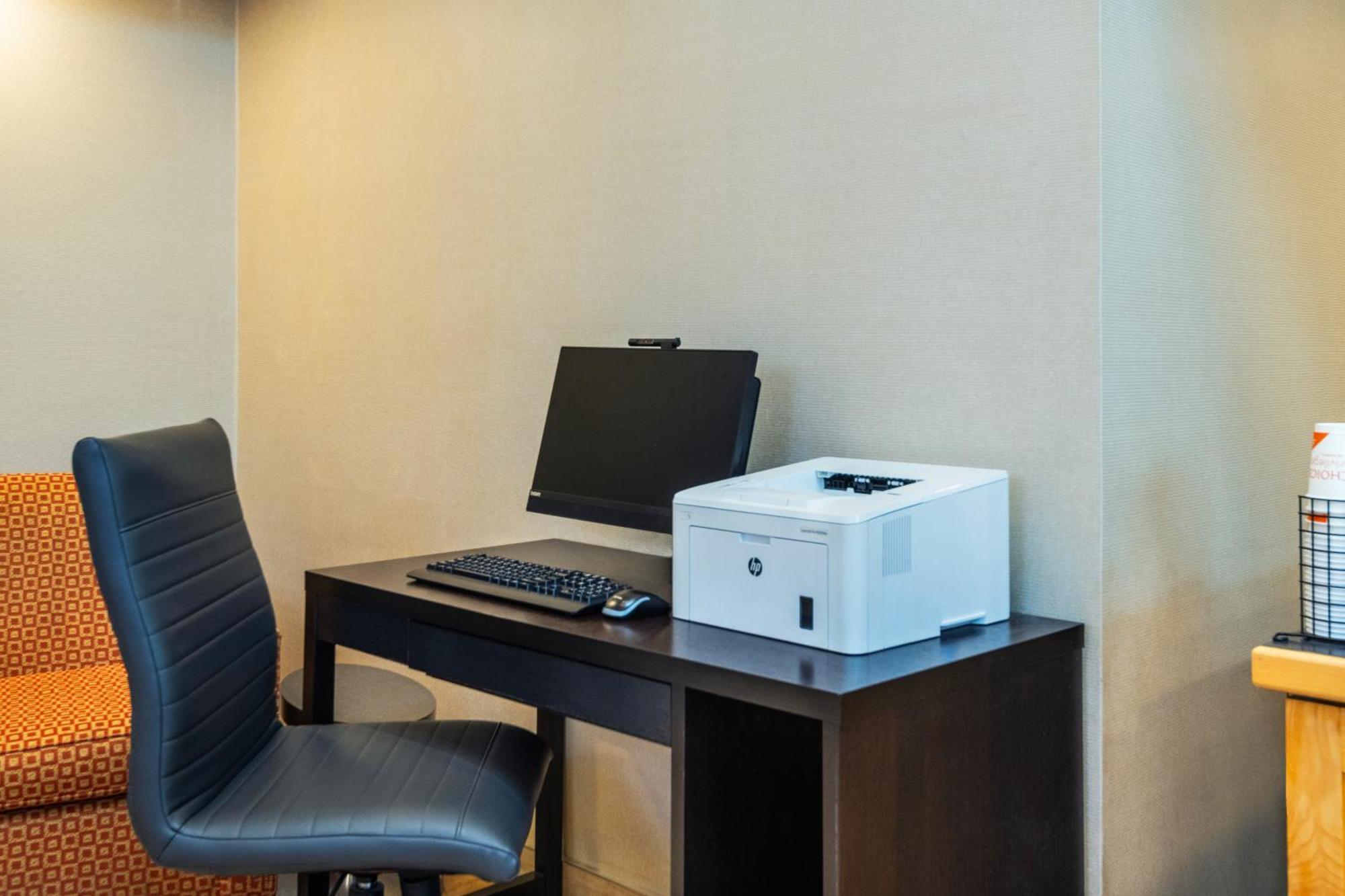 Comfort Inn Hwy 401 Kingston Zewnętrze zdjęcie