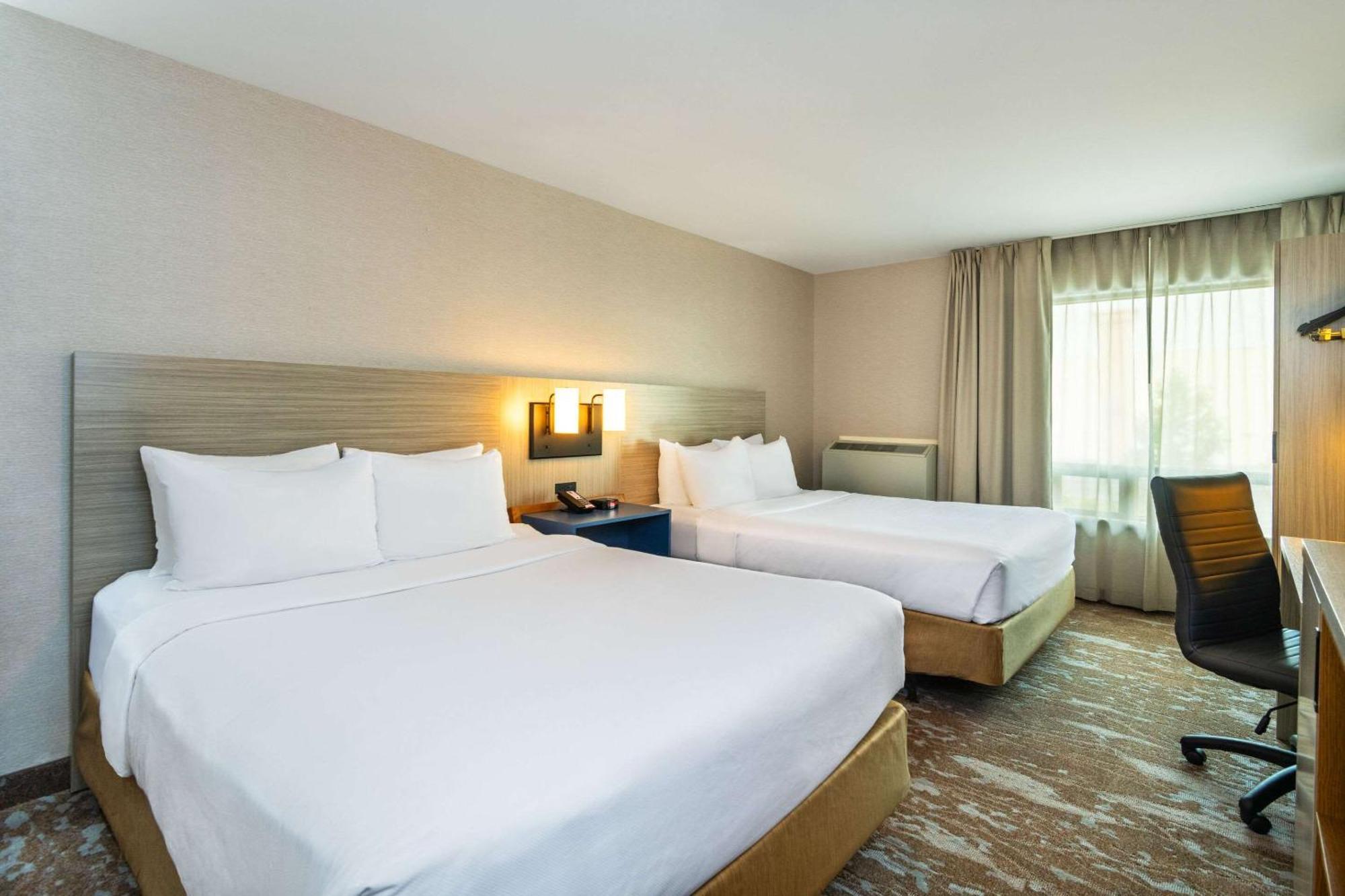 Comfort Inn Hwy 401 Kingston Zewnętrze zdjęcie