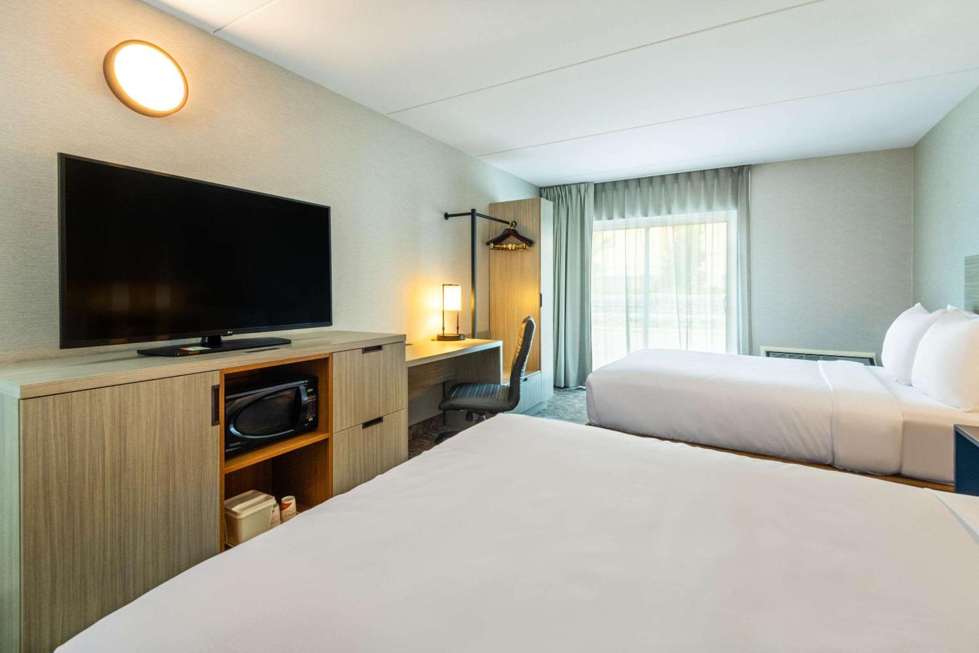 Comfort Inn Hwy 401 Kingston Zewnętrze zdjęcie