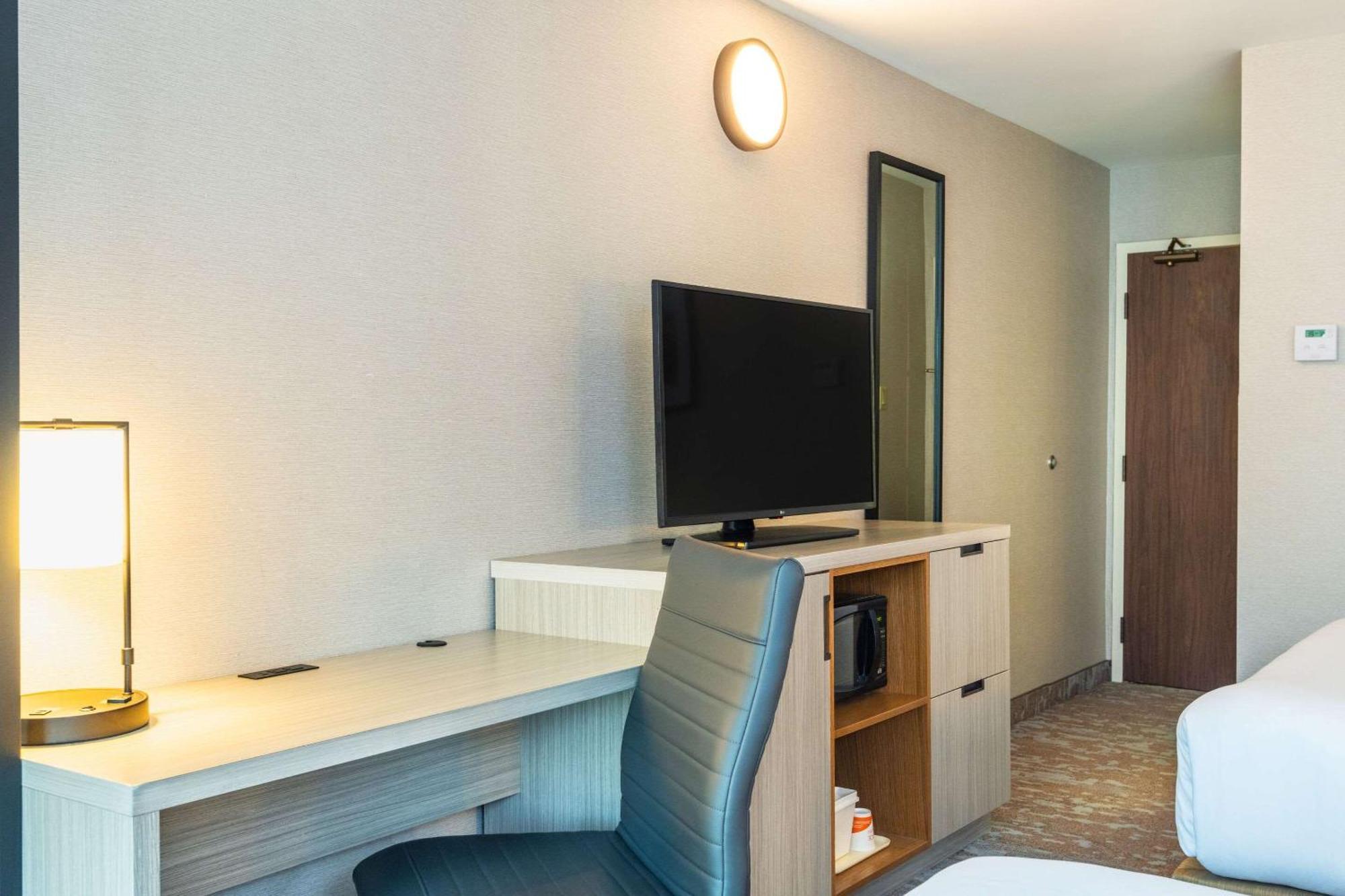 Comfort Inn Hwy 401 Kingston Zewnętrze zdjęcie