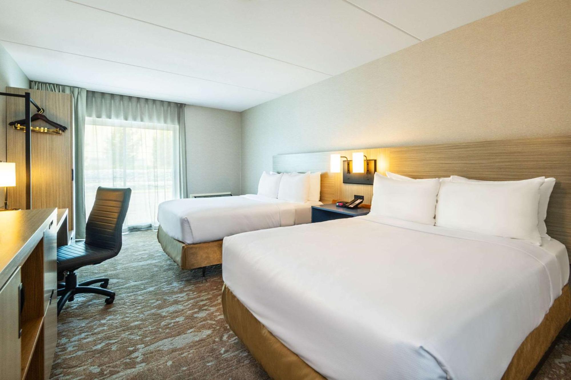 Comfort Inn Hwy 401 Kingston Zewnętrze zdjęcie