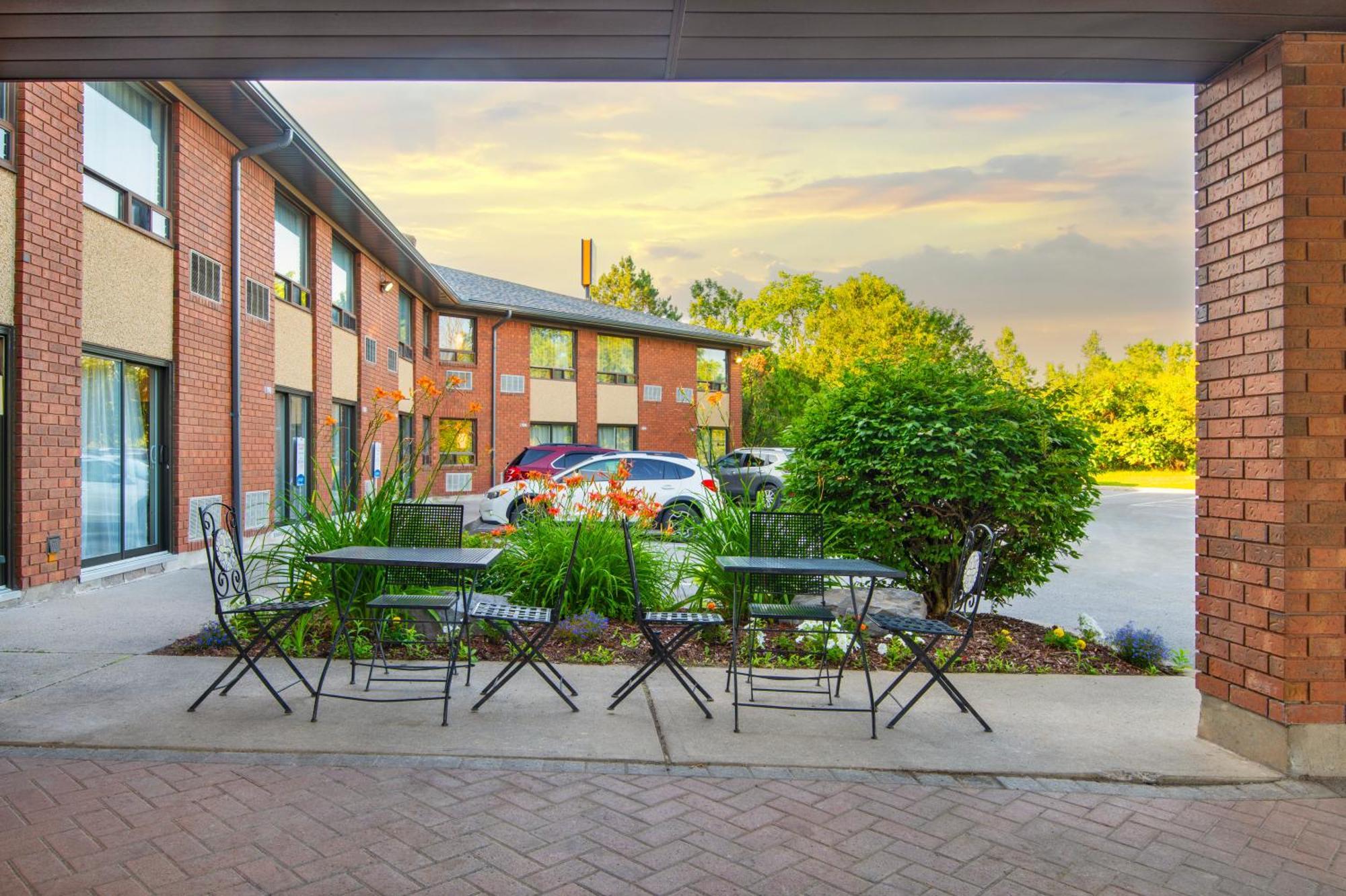 Comfort Inn Hwy 401 Kingston Zewnętrze zdjęcie